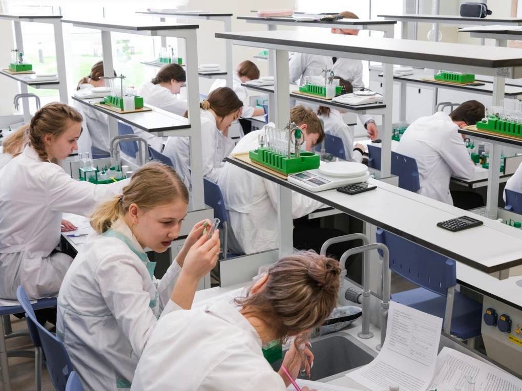 В РФ утвердили перечень профессий, приоритетных для технологического лидерства