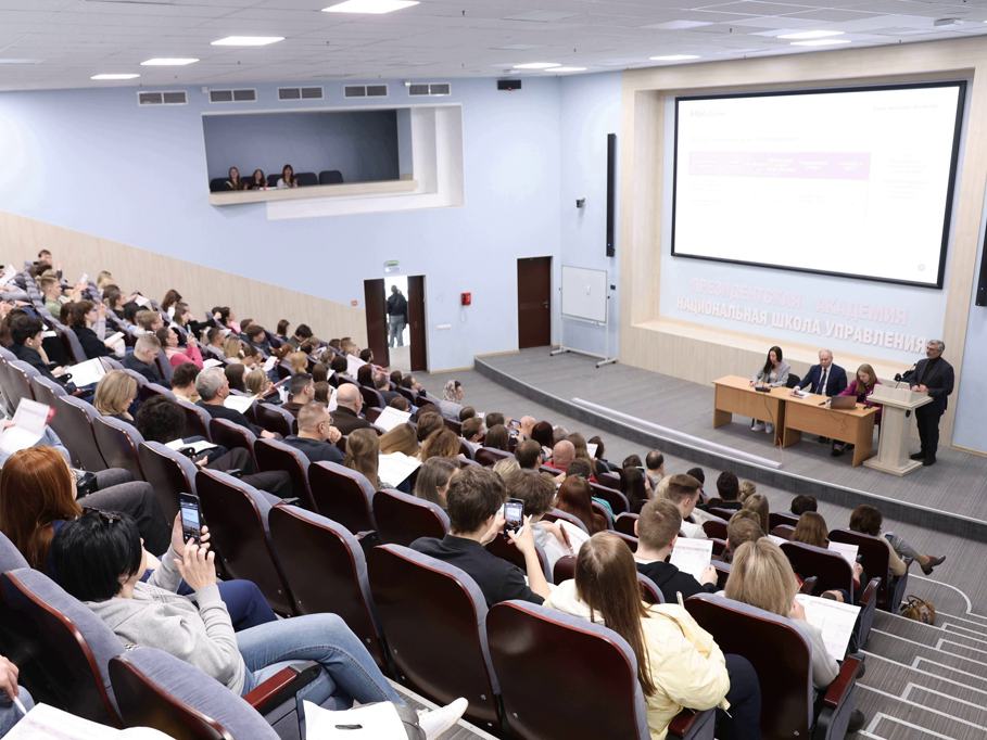 В ИПНБ прошел День открытых дверей для абитуриентов