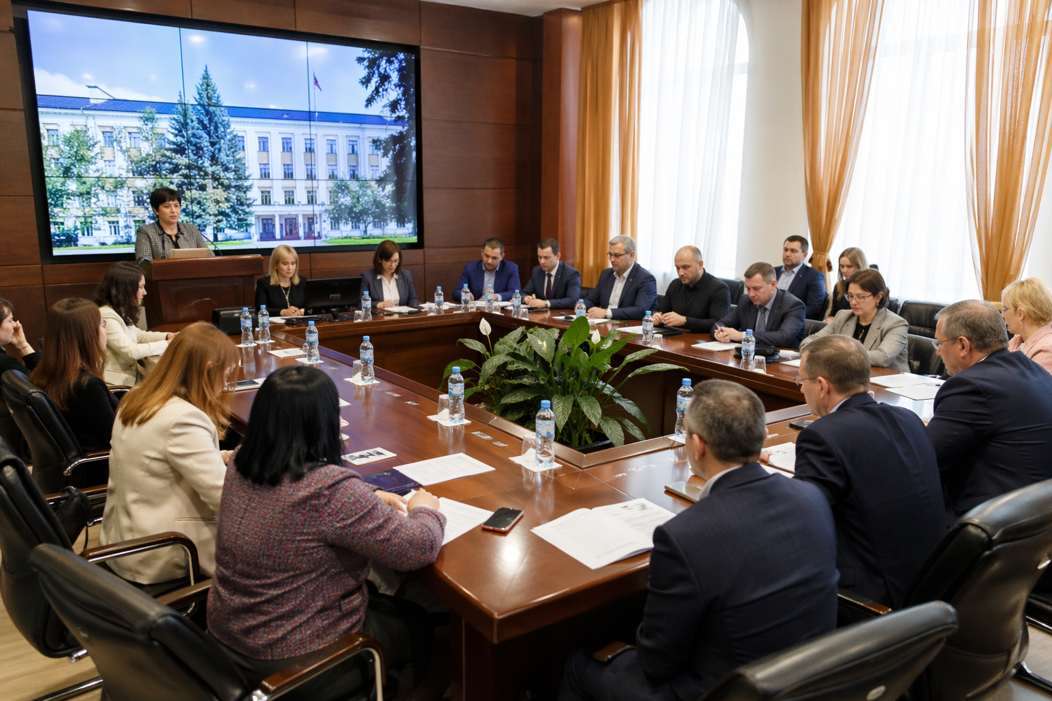 В Президентской академии обсудили право и власть через призму истории