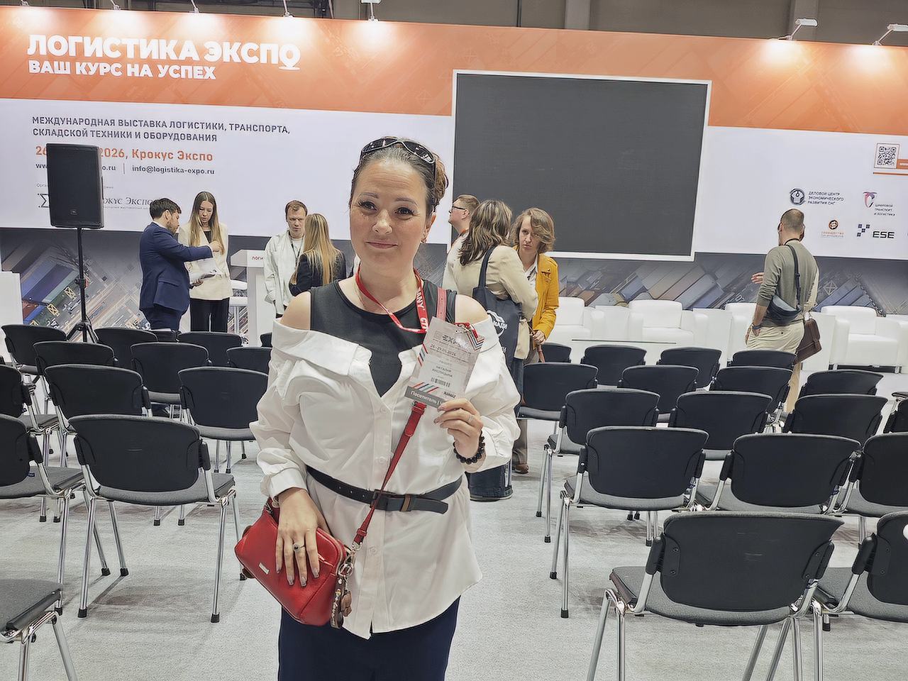 Преподаватель кафедры ИПНБ приняла участие в работе сессии по коммерческому автотранспорту Logistika-Expo 2026