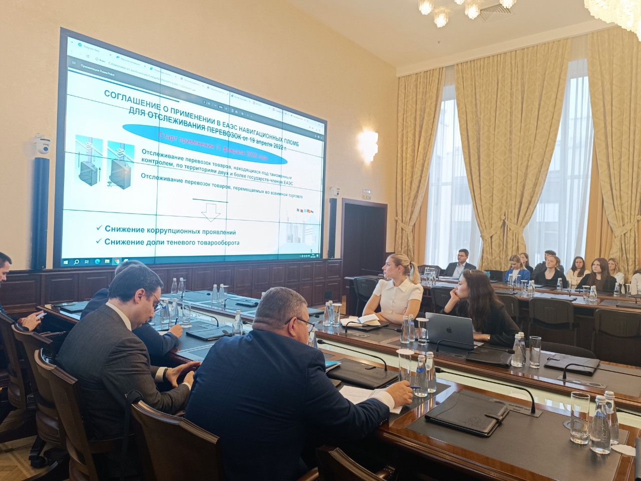  В Президентской академии обсудили антикоррупционную политику и правовые аспекты национальной безопасности в эпоху ИИ